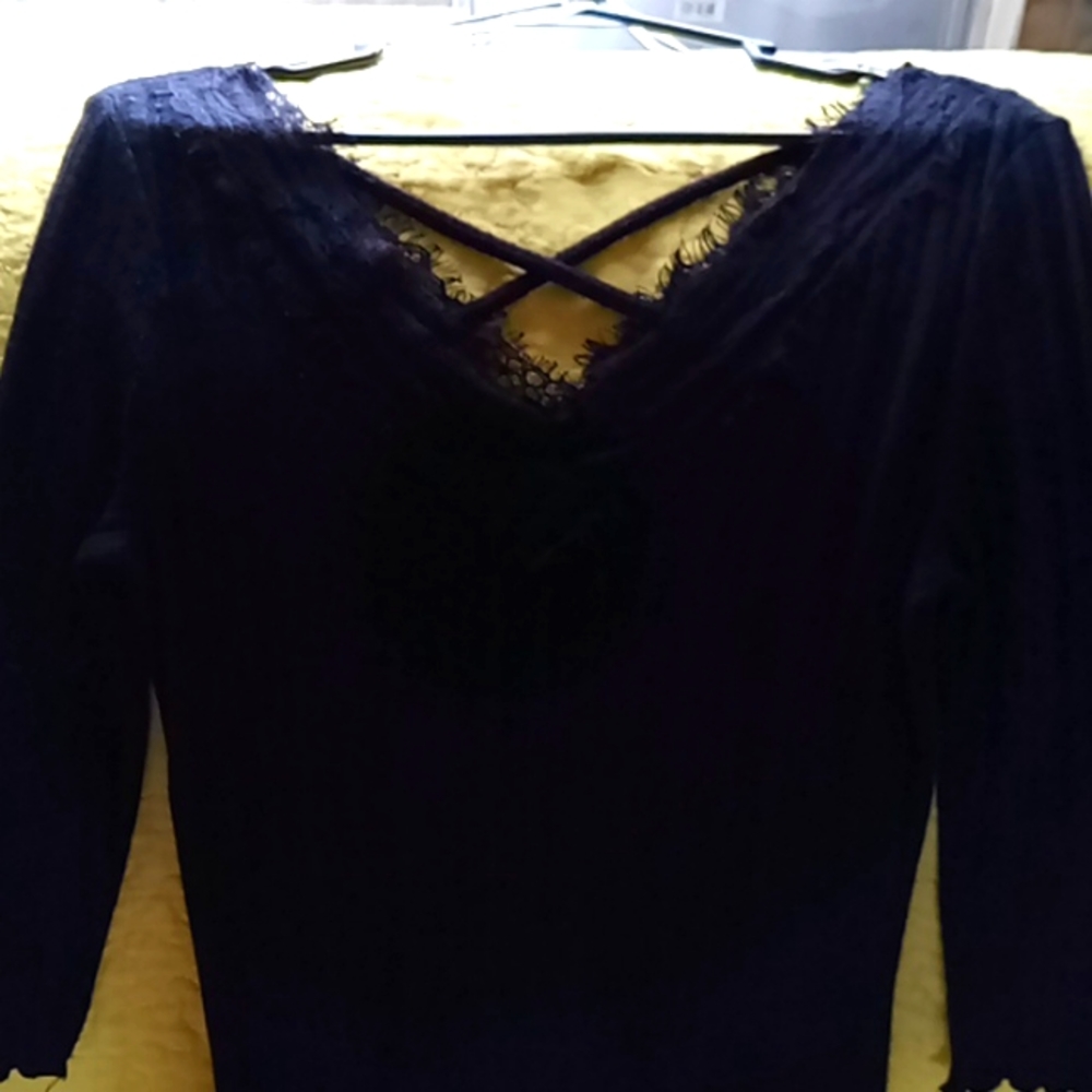 Black sweater no boundaries quarter sleeve